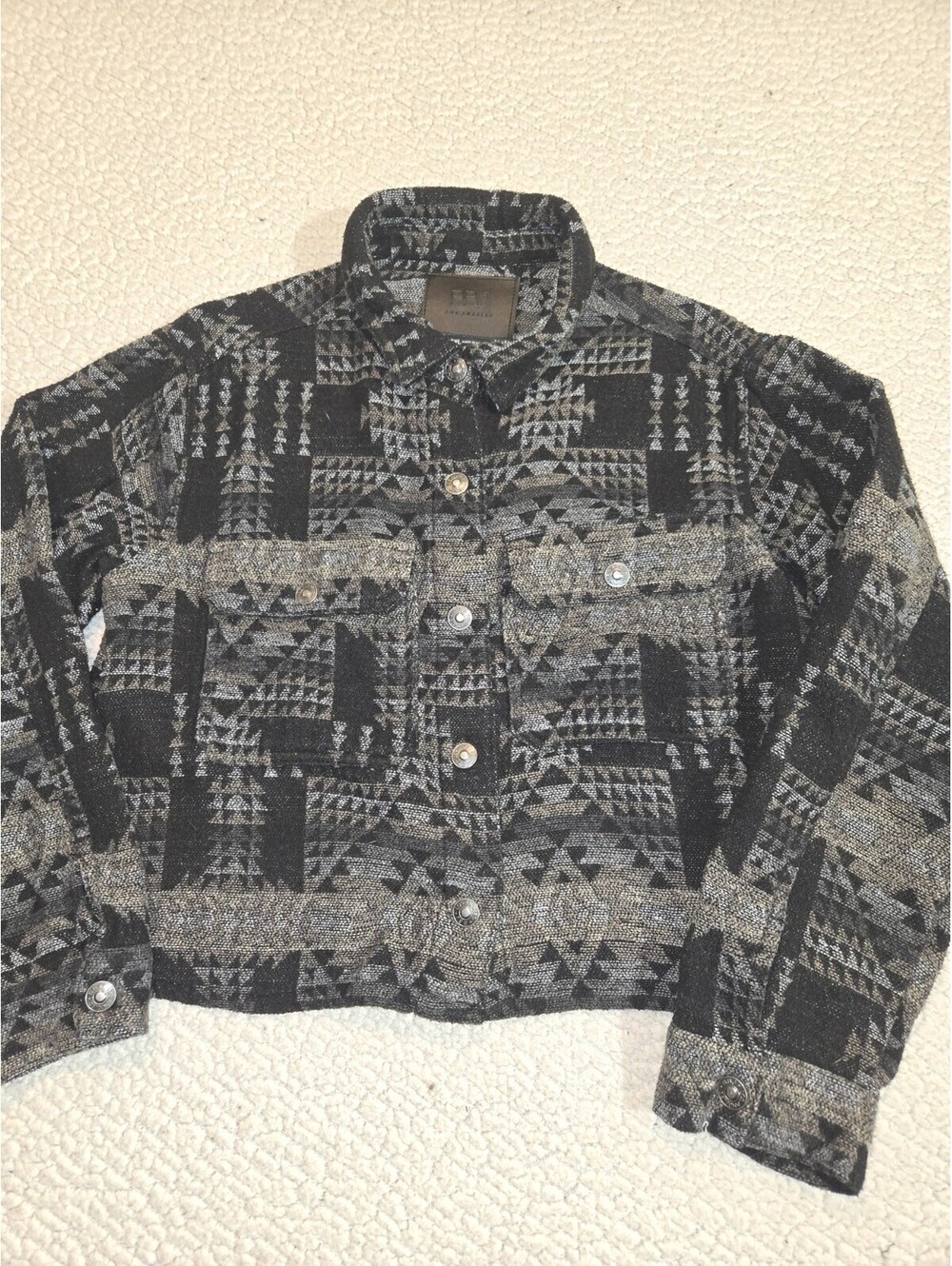 BBJ Los Angeles Women's Crop Jacket W/snap Closure Gray Black Aztec Sz XL